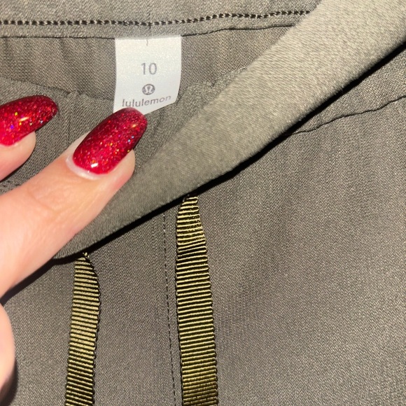 Lululemon On the Right Track Pant 10 - Picture 5 of 7